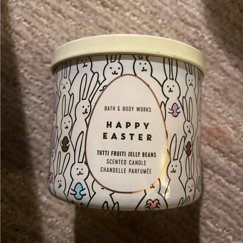 Bath & Body Works Happy Easter Candle - Cream with Bunny Design